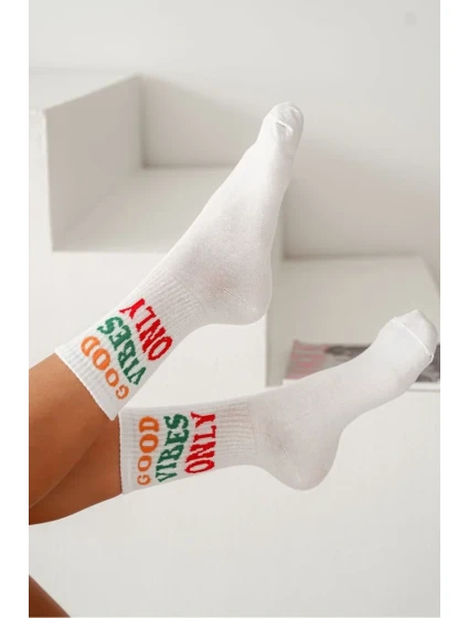 Skarpetki Damskie Z Napisem Good Vibes Only Białe Skarpetki Damskie Z Napisem Good Vibes Only Białe