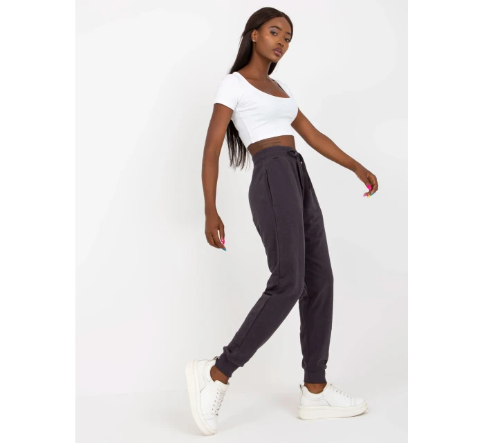 B 005 tepláky.53 grafit