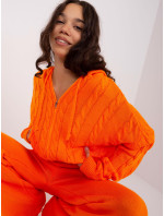 Oranžový ležérní set se svetrem s kapucí