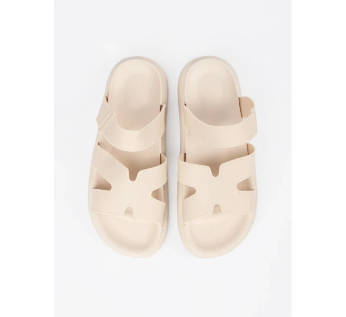 Pohodlné  nazouváky dámské Jasnobeżowy na plochém podpatku