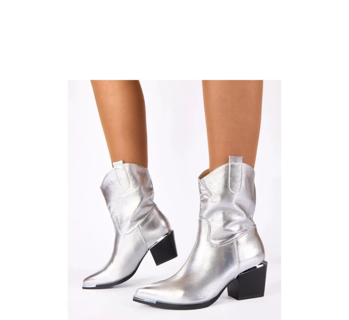 Boty na podpatku model 222345 Solea Boty na podpatku model 222345 Solea