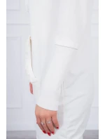 Šaty s ozdobnými volánky a kapucí ecru