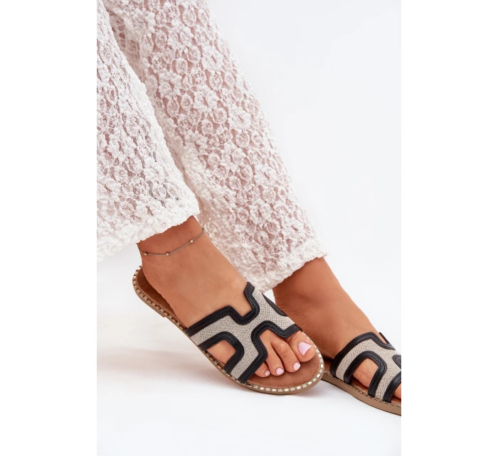 Dámské Pantofle Na Plochém Podpatku Černé model 21703847 - Boto Dámské Pantofle Na Plochém Podpatku Černé model 21703847 - Boto