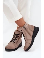 Boty na klínovém podpatku model 217731 Step in style Boty na klínovém podpatku model 217731 Step in style