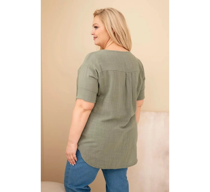 Dámská bavlněná halenka Plus Size s výstřihem na knoflíky khaki Dámská bavlněná halenka Plus Size s výstřihem na knoflíky khaki