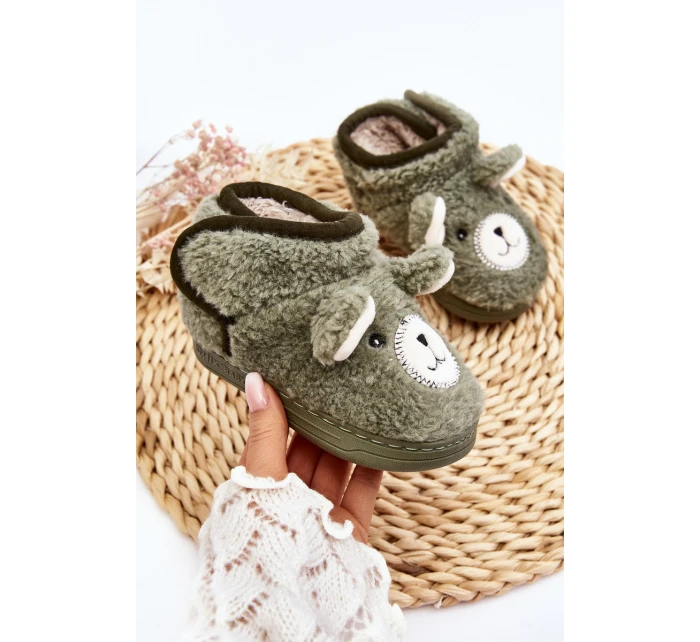 Dětské vyhřívané pantofle se zeleným medvídkem model 21641182 - Boto Dětské vyhřívané pantofle se zeleným medvídkem model 21641182 - Boto