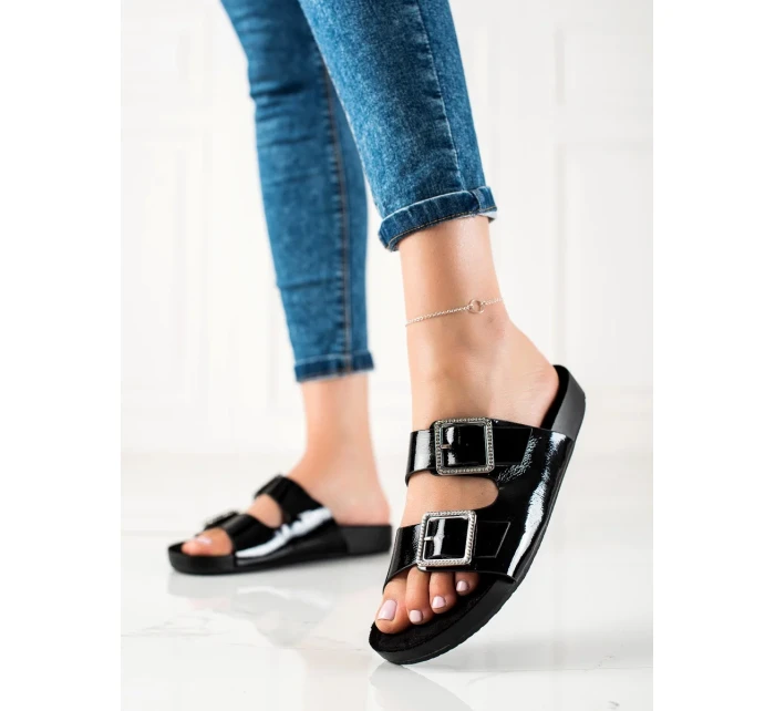 Komfortní  nazouváky dámské černé bez podpatku