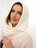 Dámská čepice s kapucí z viskózy se model 22384999 pletením ecru bílá - K-Fashion Dámská čepice s kapucí z viskózy se model 22384999 pletením ecru bílá - K-Fashion