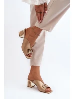 Elegantní dámské sandály na podpatku model 21647439 zlaté - Laura Messi