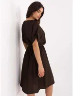 Šaty MI SK A63751.67 tmavě hnědé Šaty MI SK A63751.67 tmavě hnědé