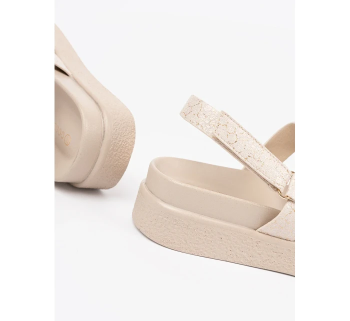 Stylové dámské hnědé sandály platforma Stylové dámské hnědé sandály platforma