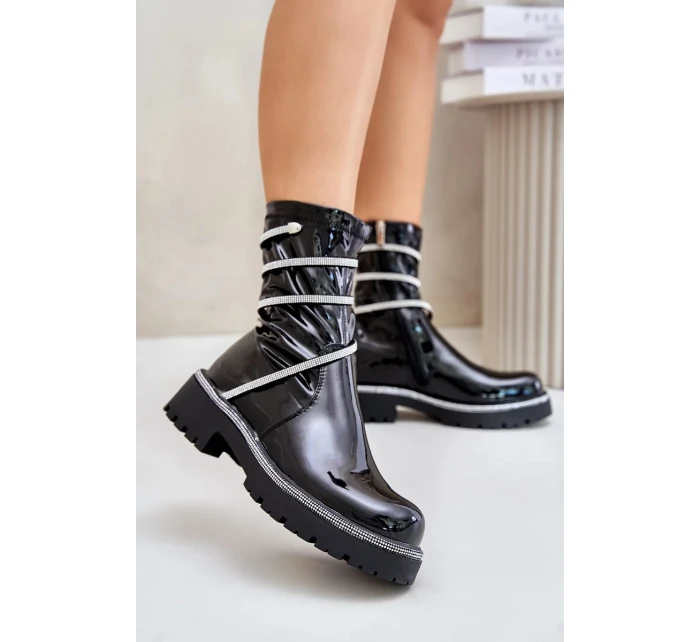 Lakované kotníkové boty s ozdobou černé Kikizelle Lakované kotníkové boty s ozdobou černé Kikizelle