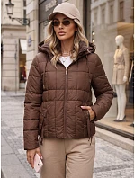 Kurtka damska pikowana z kapturem brązowa model 22341095 - FashionStreet Kurtka damska pikowana z kapturem brązowa model 22341095 - FashionStreet