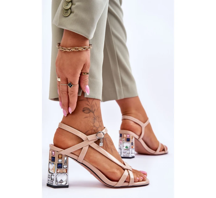 lakované sandály na ozdobném podpatku D&A CR-232 Béžove