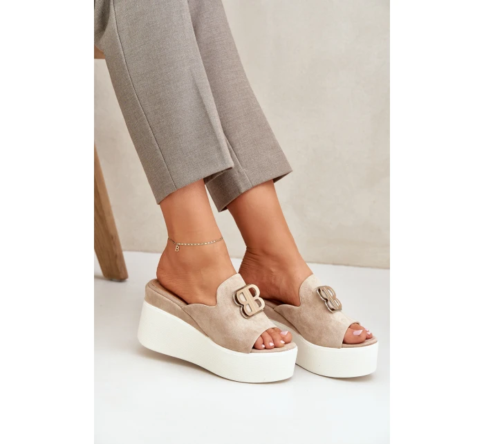 Sandály Na Platformě A Klínu S Ozdobou Béžové model 21682657 - Boto Sandály Na Platformě A Klínu S Ozdobou Béžové model 21682657 - Boto