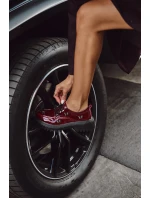 Dámské lakované kožené polobotky s připínacími doplňky Artiker – bordó