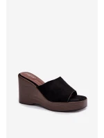 Dámské pantofle na platformě Černé model 21919251 - Boto