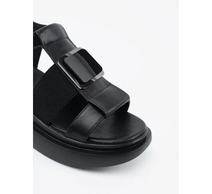 Módní  sandály dámské černé bez podpatku