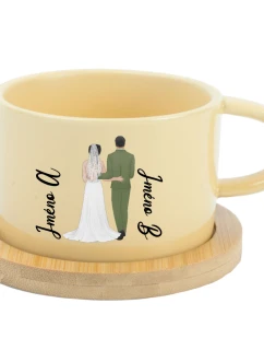 Personalizovaný keramický hrníček Makronka s novomanželským párem 