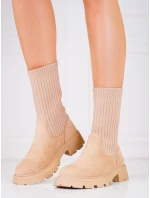 Zajímavé hnědé kotníčkové boty dámské na plochém podpatku Zajímavé hnědé kotníčkové boty dámské na plochém podpatku