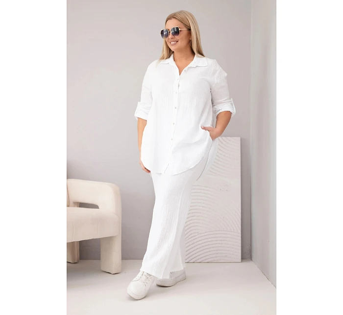 Dámský komplet Plus Size s košilí na knoflíky a kalhotami se širokými nohavicemi bílý model 22069915 - K-Fashion