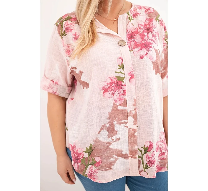 Dámská bavlněná halenka Plus Size s výstřihem do V a květinovým vzorem pudrově růžová Dámská bavlněná halenka Plus Size s výstřihem do V a květinovým vzorem pudrově růžová