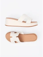 Praktické dámské Jasnobeżowy  nazouváky platforma