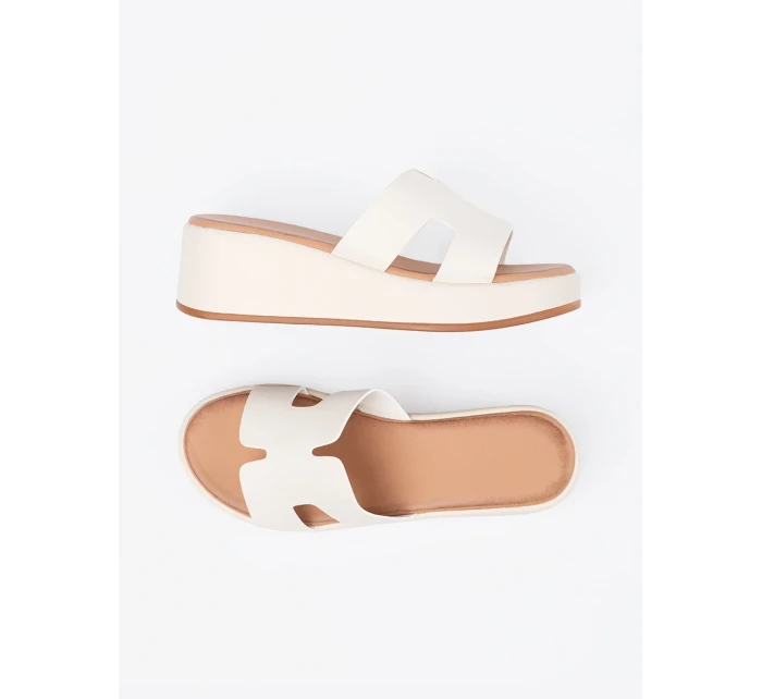 Praktické dámské Jasnobeżowy  nazouváky platforma