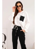 Dámská souprava máslová s kontrastní kapsou černý