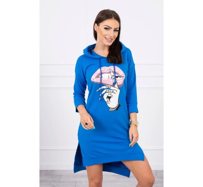 Šaty s delšími zády a barevným chrpovým potiskem Šaty s delšími zády a barevným chrpovým potiskem