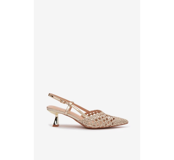 Pletené dámské sandály na podpatku zlaté model 22027857 - Boto