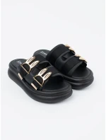 Pěkné  nazouváky dámské černé platforma