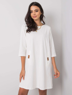 Bílé volné šaty