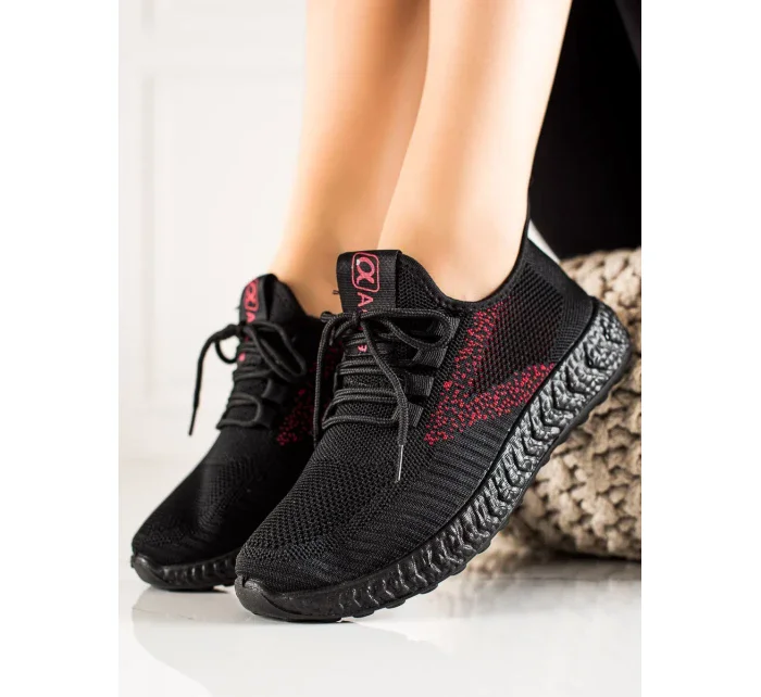 Moderní dámské černé tenisky bez podpatku Moderní dámské černé tenisky bez podpatku