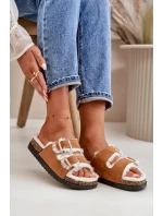 Dámské Pantofle S Přezkami A Kožíškem Camel model 21670224 - Boto
