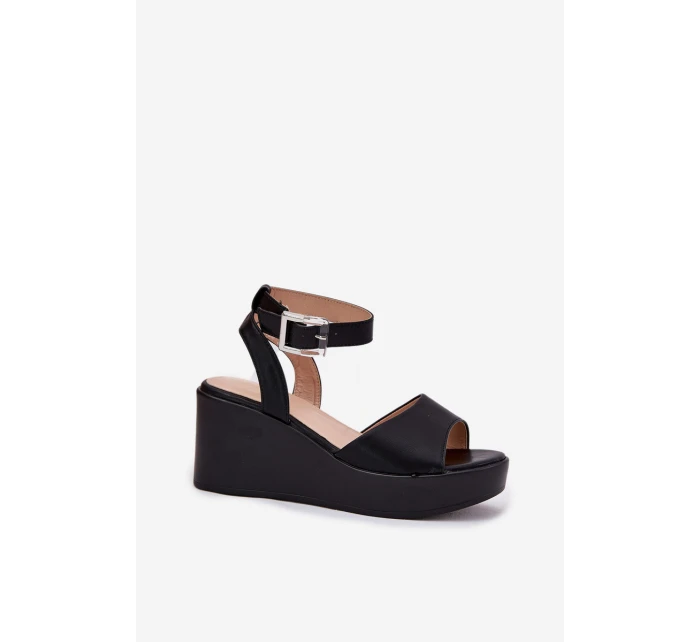 Dámské Sandály Na Klínu Černé model 21696121 - Boto Dámské Sandály Na Klínu Černé model 21696121 - Boto