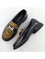 Kožené boty s leopardím vzorem lakované černé model 21904738 - VINCEZA
