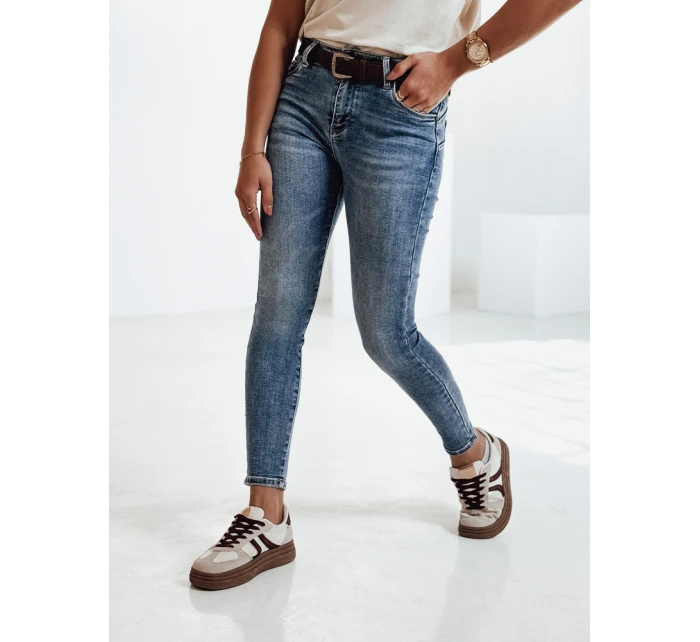 JEANSETTA dámské džínové kalhoty s páskem v modré barvě FashionStreet UY2202 JEANSETTA dámské džínové kalhoty s páskem v modré barvě FashionStreet UY2202