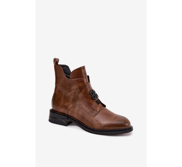 Zateplené kožené dámské kotníkové boty s ozdobným detailem hnědé Briselda Zateplené kožené dámské kotníkové boty s ozdobným detailem hnědé Briselda