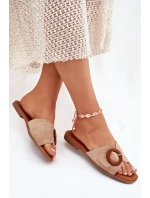 Dámské Pantofle Na Plochém Podpatku S Přezkou Béžové model 21698872 - Boto Dámské Pantofle Na Plochém Podpatku S Přezkou Béžové model 21698872 - Boto