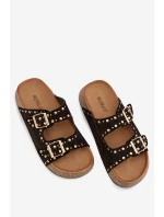 Dámské pantofle se zlatými sponami a knoflíky Černé model 21918999 - Boto