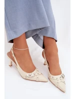 Dámské sandály na podpatku s pásky a sponou Béžové model 22027829 - Boto