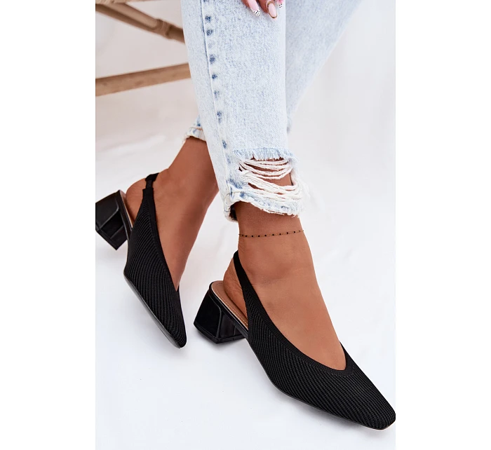 Materiálové dámské sandály na podpatku Černé model 22102921 - Boto