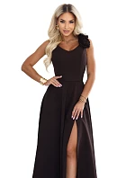 Elegantní večerní maxi šaty s rozparkem a růžemi – hnědé model 22358777 - numoco