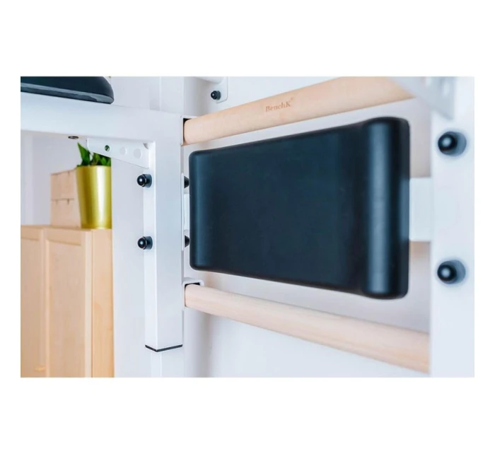 DŘEVĚNÝ KOVOVÝ GYMNASTICKÝ ŽEBŘÍK S HRAZDOU A PŘÍSLUŠENSTVÍM BENCHK 232W