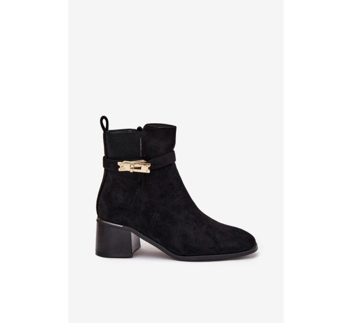 Dámské kotníkové boty Sarona na klinek se zlatou ozdobou – černé Dámské kotníkové boty Sarona na klinek se zlatou ozdobou – černé