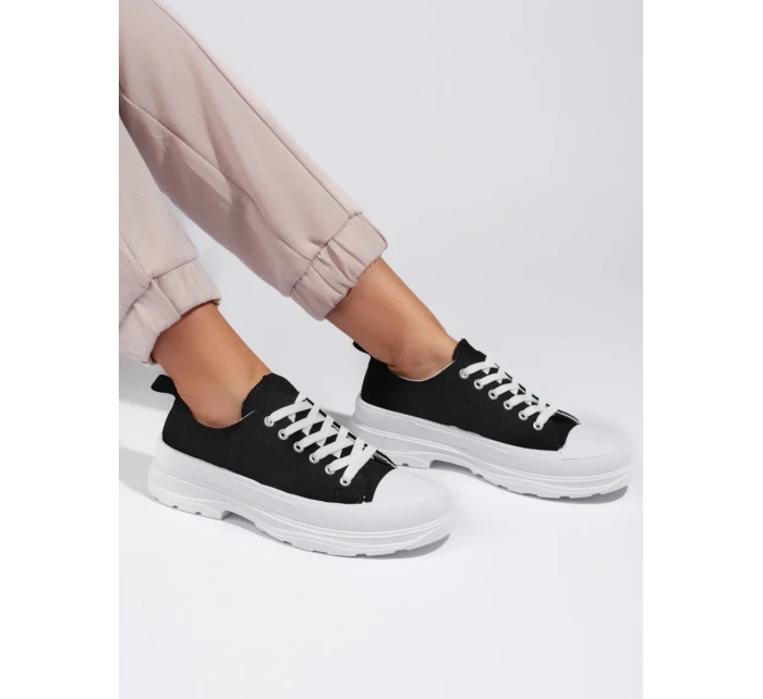 Stylové dámské černé tenisky bez podpatku Stylové dámské černé tenisky bez podpatku