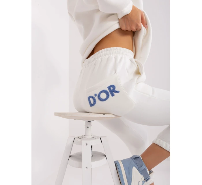 EM KMPL 802 set.97P ecru