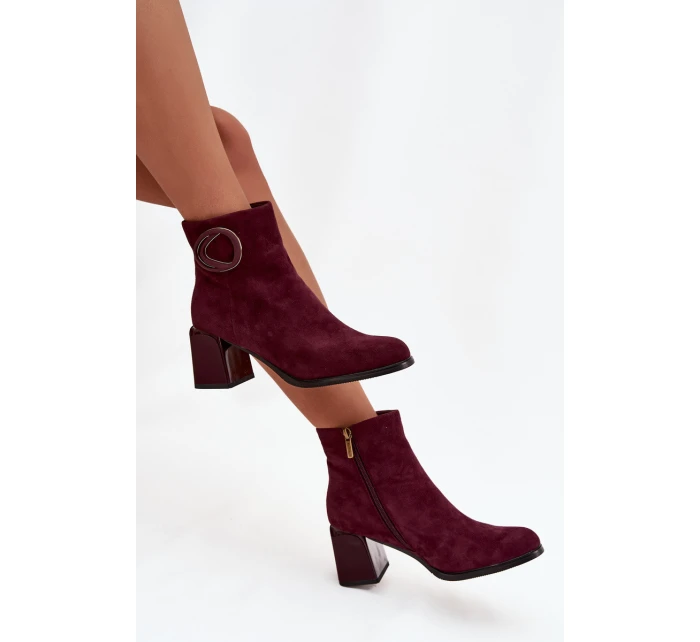 Semišové kotníčkové boty na podpatku s vyztuženým detailem Artiker 57C0016 bordó