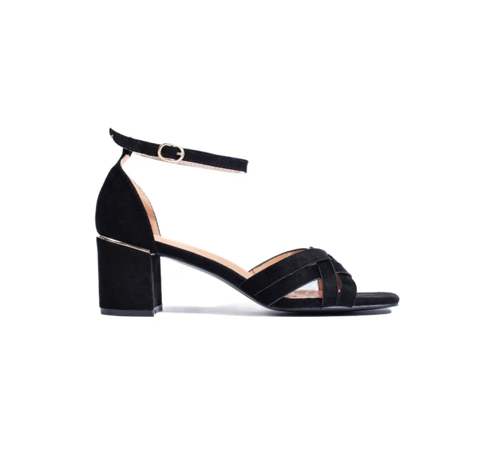 Trendy dámské černé sandály na širokém podpatku Trendy dámské černé sandály na širokém podpatku